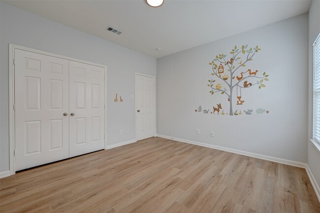 Building Photo - 3322 E Cedar Hollow Dr