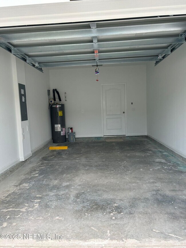 Building Photo - 206 Tidal Bch Ave