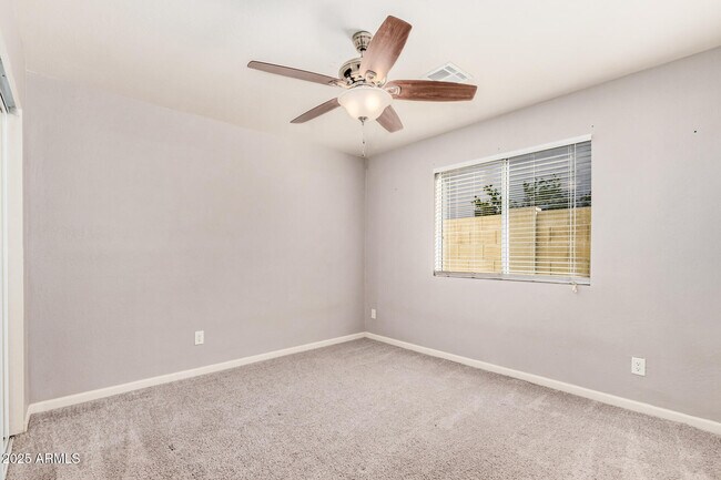 Building Photo - 4950 W Grovers Ave