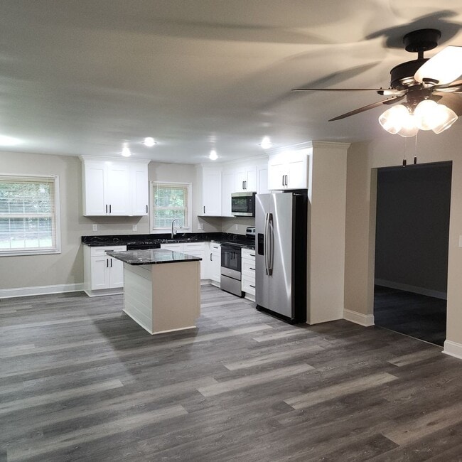 Building Photo - Remodeled Brick Ranch FOR RENT in Kernersv...