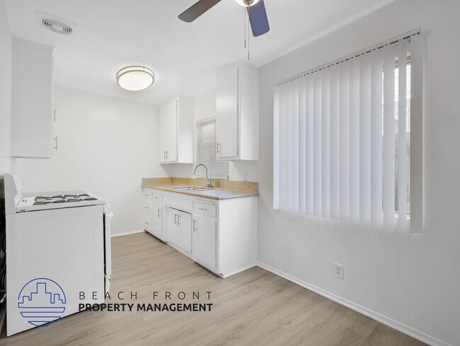 Building Photo - 830 N. Acacia Street