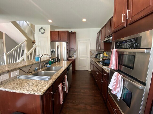 Building Photo - 3428 Akron Ct