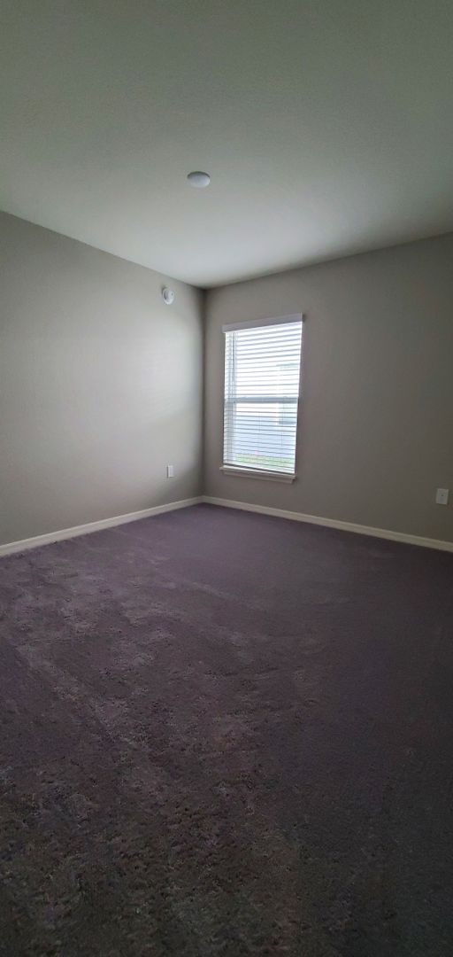 Building Photo - Like NEW!!! 4-Bedroom, 2-Bathroom in Villa...