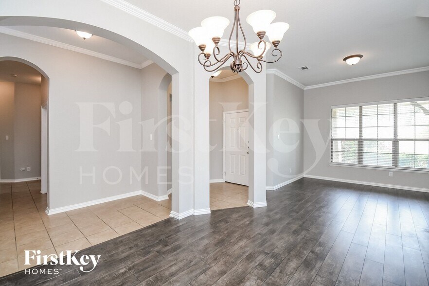 Building Photo - 5854 Cliff Ridge Dr