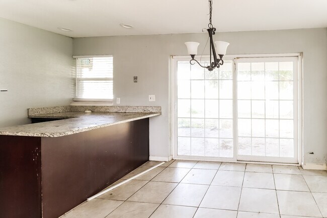 Building Photo - 4705 King Cole Blvd