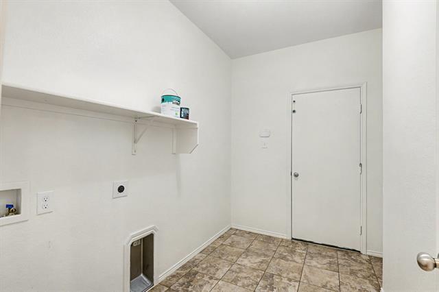 Building Photo - 2360 Toposa Dr