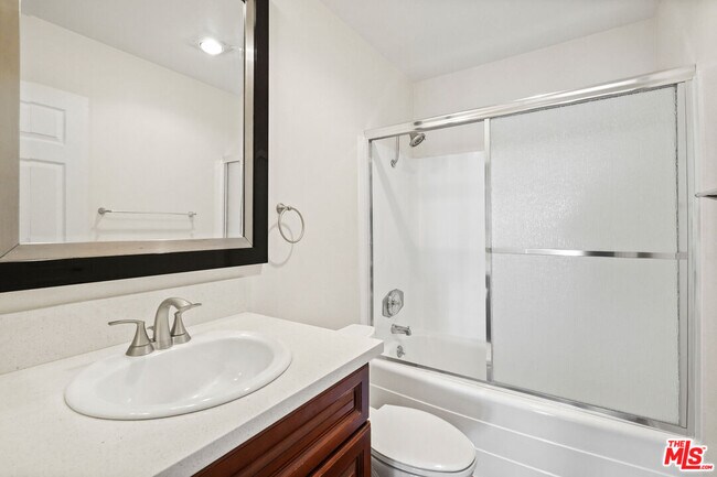 Building Photo - 18000 Coastline Dr