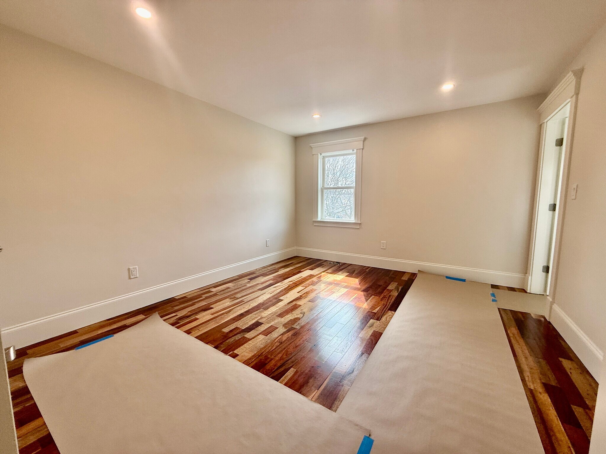 Building Photo - 100 Dartmouth St