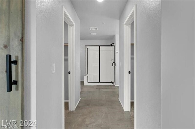 Building Photo - 7481 Moonglade St