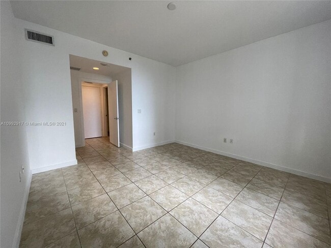 Building Photo - Luxury spacious 1-bedroom apartment with b...