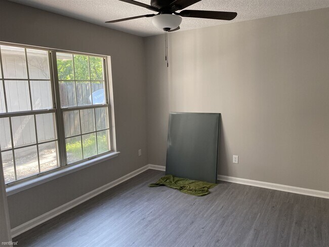 Building Photo - 2 br, 2 bath House - 203 Solano Cay Circle