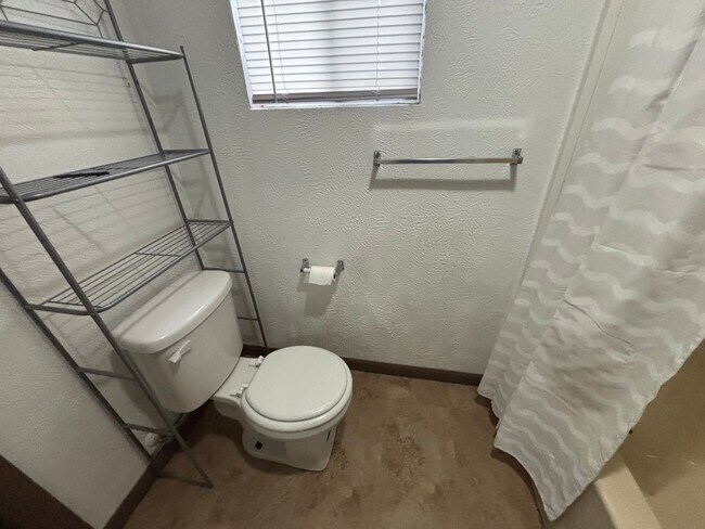 Building Photo - 250 Park Ave