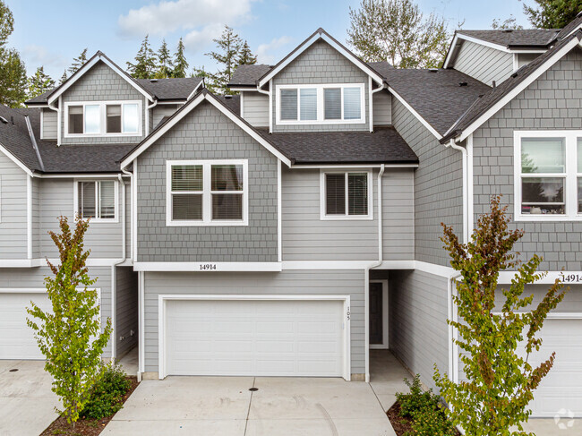 Building Photo - New View Townhomes