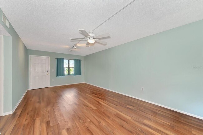 Building Photo - 425 30th Ave W