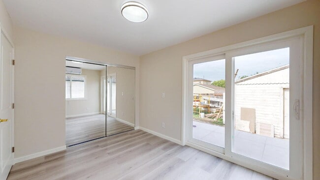 Building Photo - 976 Masson Ave