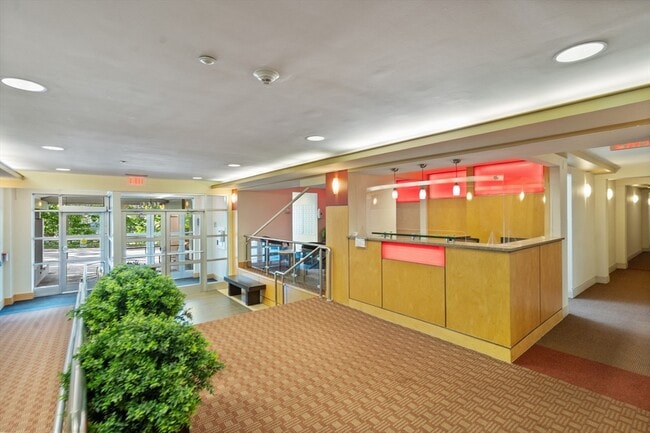 Building Photo - 1600 Beacon St