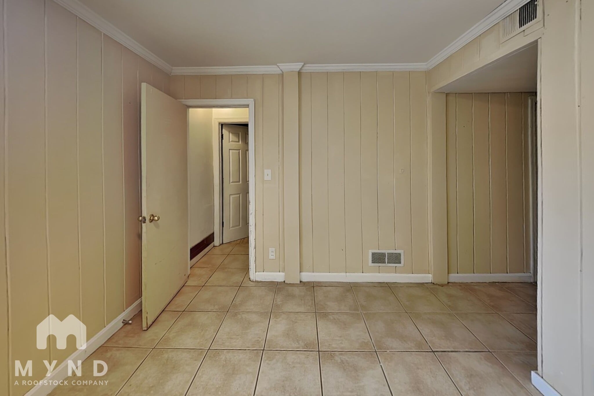 Building Photo - 990 Lynhurst Dr SW
