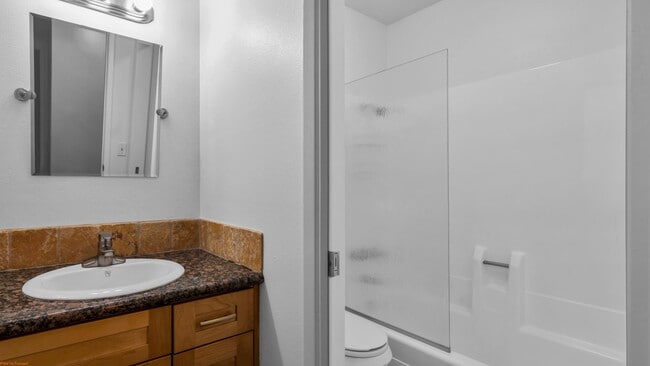 Building Photo - 53635 Avenida Bermudas