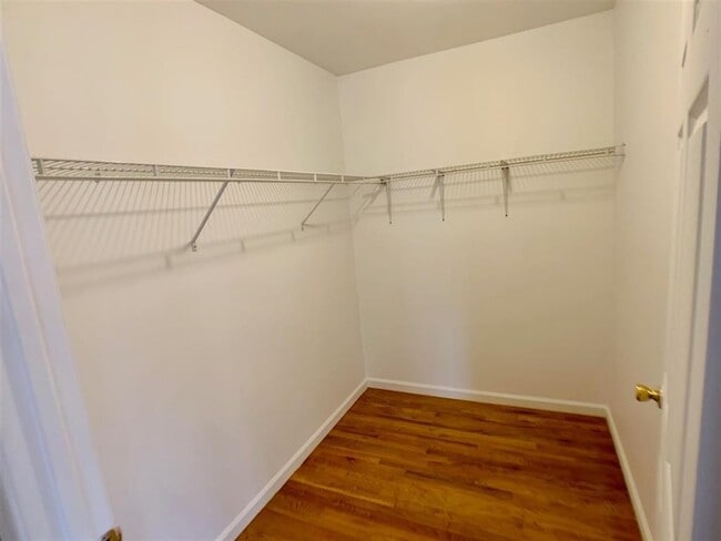 Building Photo - 2700 Summit Ave