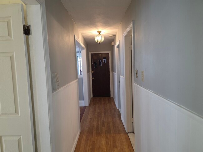 Building Photo - 119 Webster St