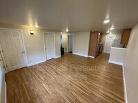 Building Photo - 1742 Anderson St