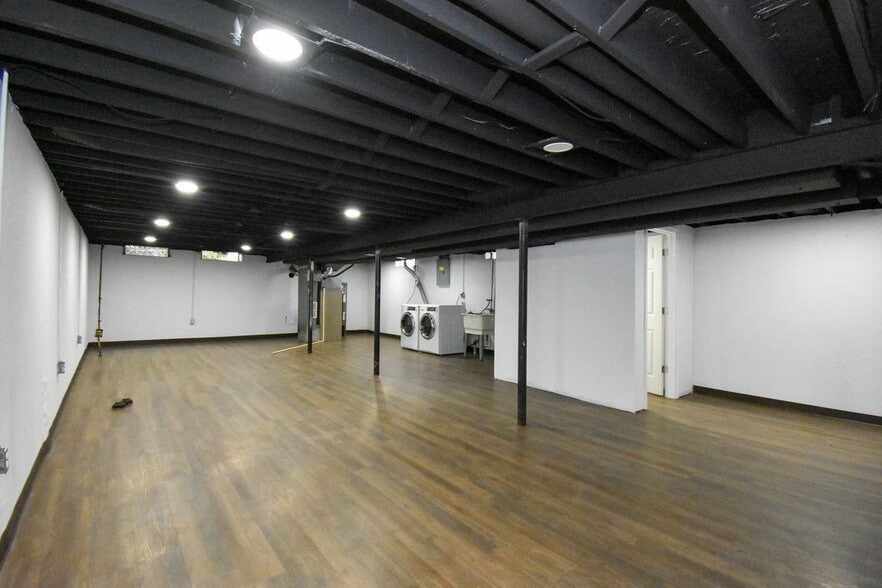 Building Photo - 33755 Newport Dr