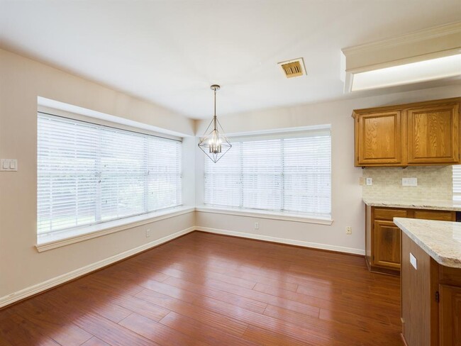 Building Photo - 14211 Woodville Gardens Dr