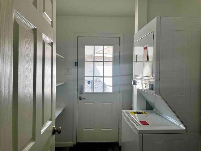 Building Photo - 8106 Mullins Dr