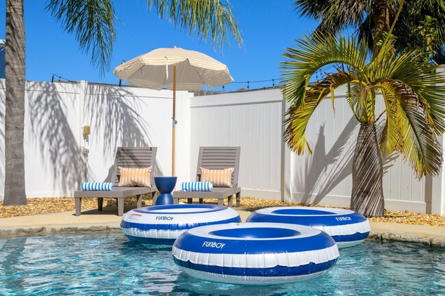 Building Photo - 12299 91st Ave N