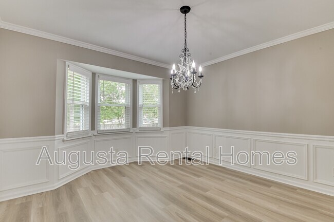 Building Photo - 454 Windtree Pl