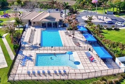 Building Photo - 2883 SW Cape Breton Dr