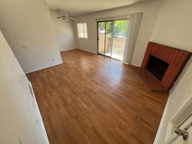 Building Photo - 1251 S Meadow Ln