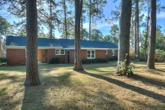 Building Photo - Renovated West Augusta Ranch - Coming July...