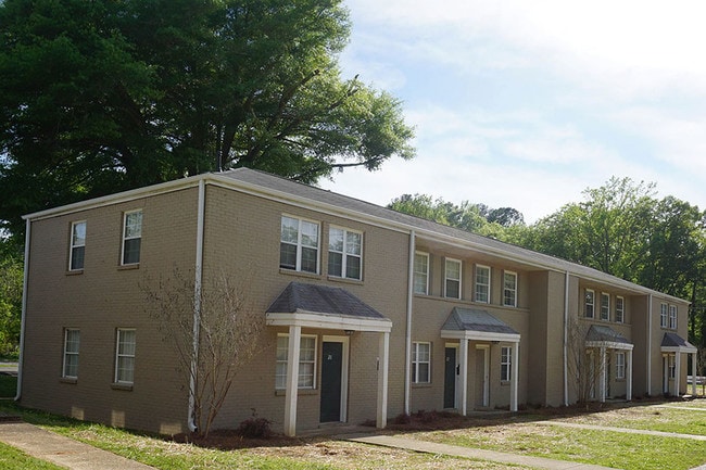 Building Photo - Sylacauga Oaks Apartments
