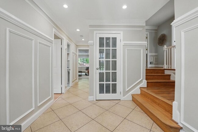 Building Photo - 8121 Briar Creek Dr