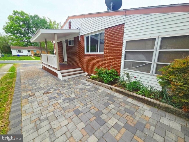 Building Photo - 4005 Blackpool Rd