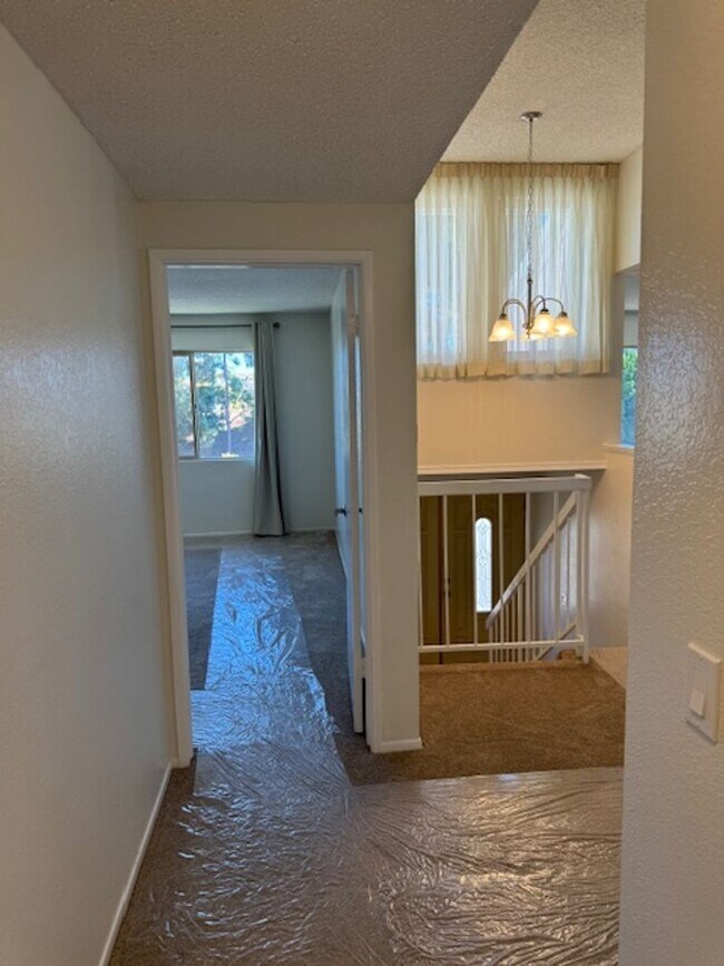 Building Photo - Newly Renovated 4 Bedroom 3 Bath Home with...