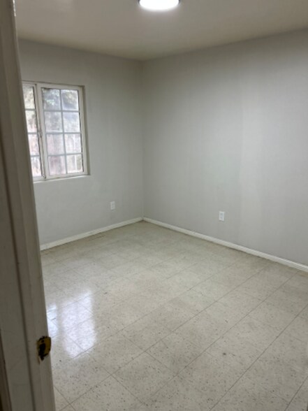 Building Photo - 4215 Epsilon St