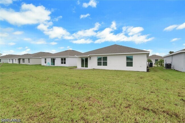 Building Photo - 533 Ilaria Ct