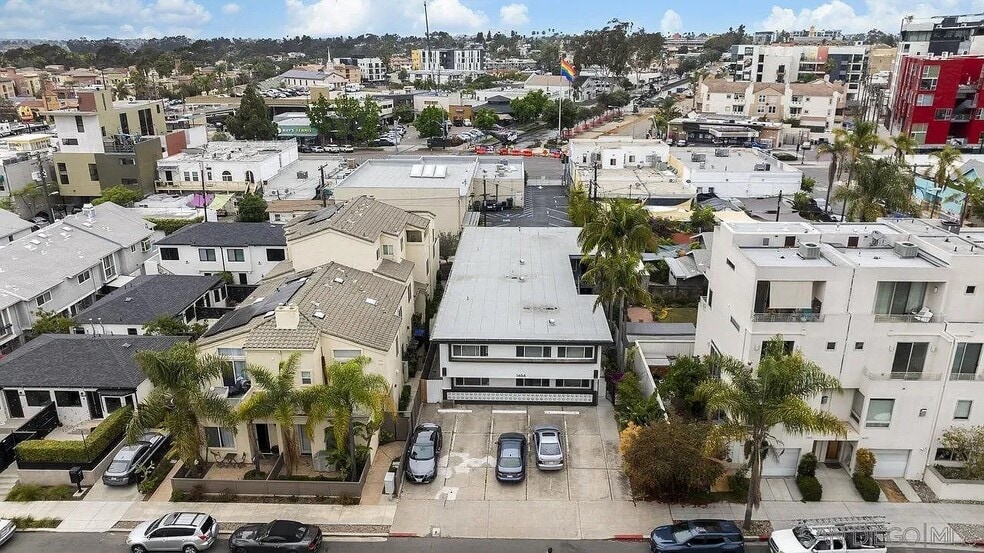 Building Photo - 1464 Essex St