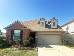 Building Photo - Spacious Four Bedroom Home Conveniently Located in Carpenters Landing