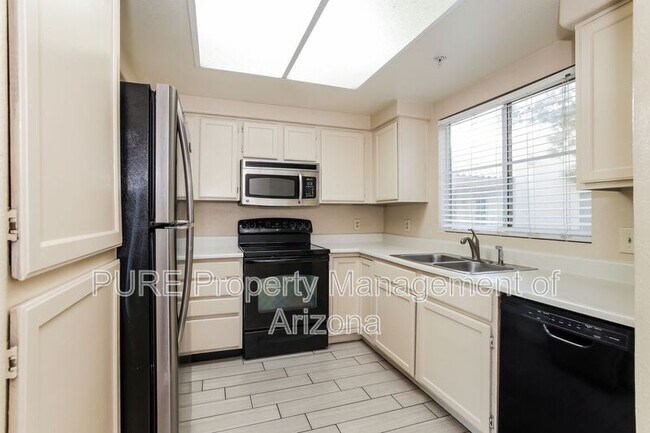 Building Photo - 1825 W Ray Rd