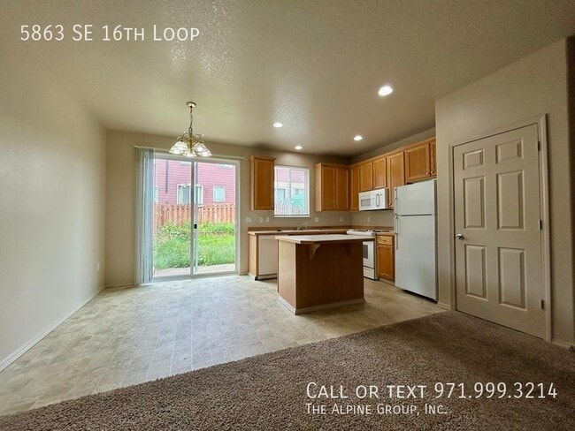 Building Photo - 5863 SE 16th Loop
