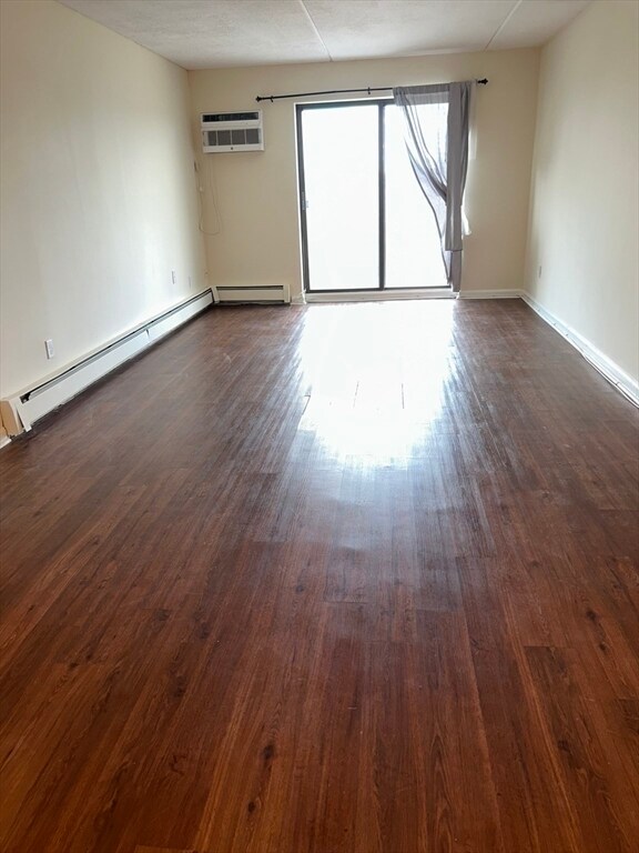 Building Photo - 95 Nahant St