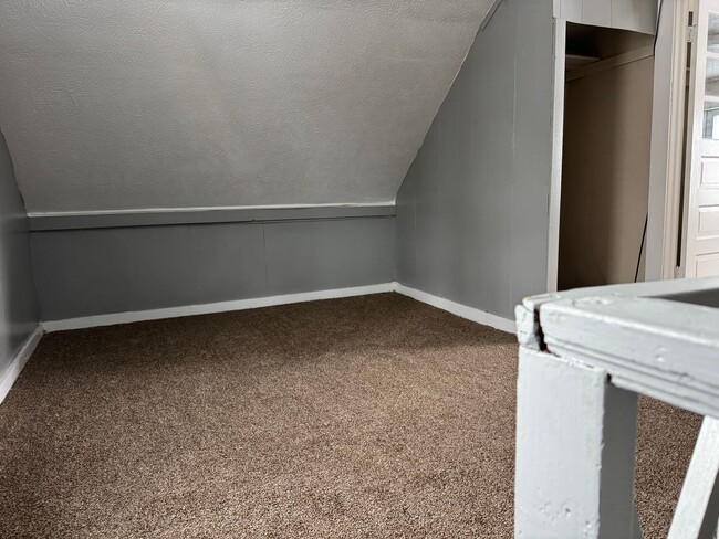 Building Photo - 3bd Single Buckeye/Kinsman Cash Pay