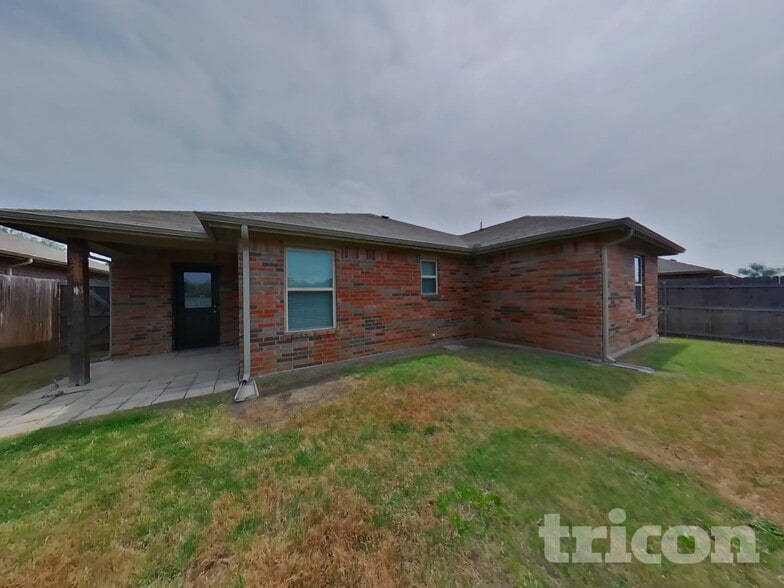 Building Photo - 12220 Hunters Crossing Ln