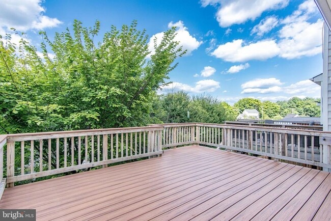 Building Photo - 208 Croft Square