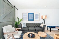 Building Photo - 244 E 75th St