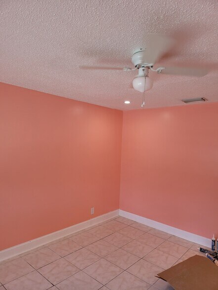 Building Photo - 5020 Norma Elaine Rd