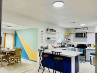 Building Photo - 348 Juniper Dr